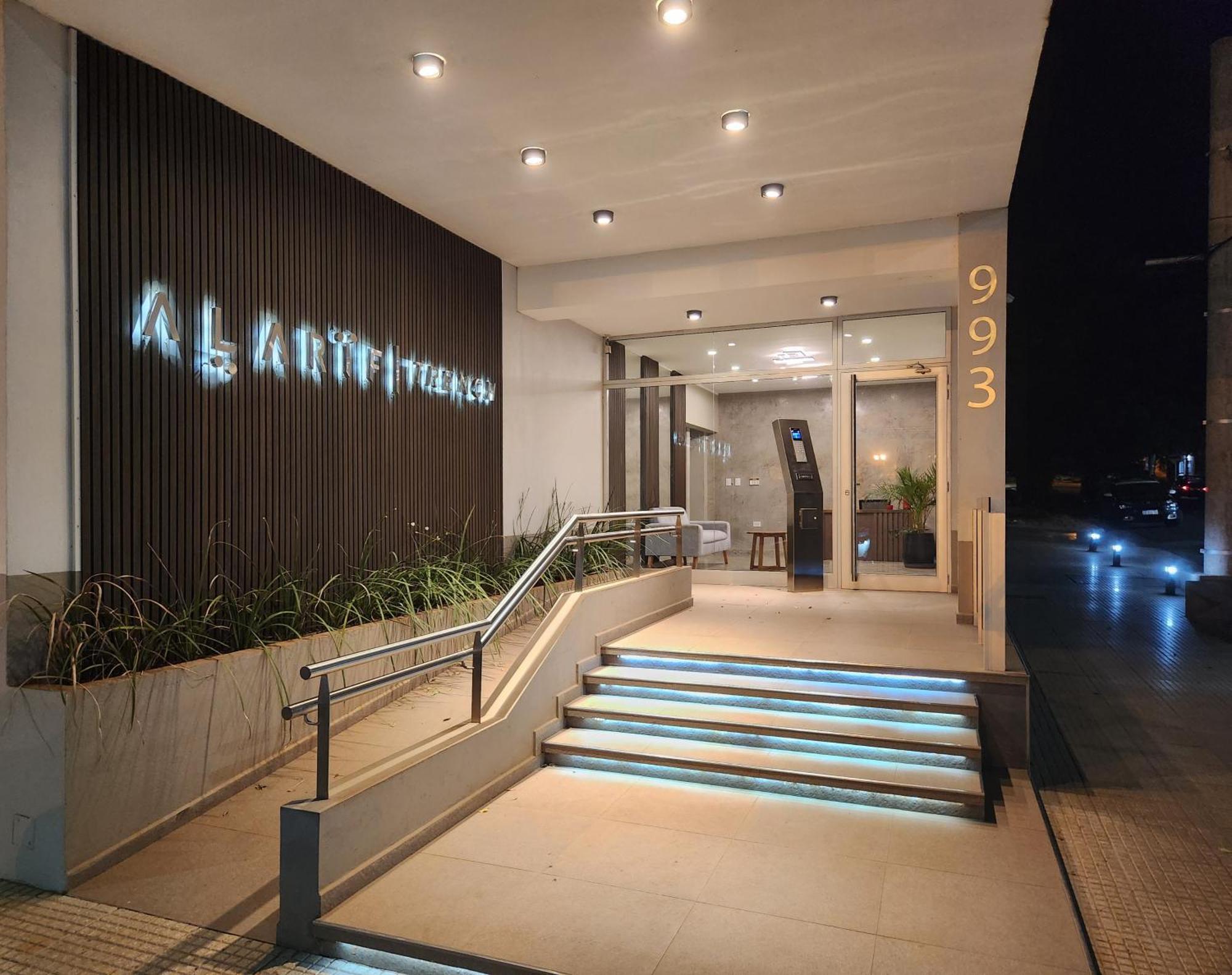 Costanera Vista Edificio Alarif Trench